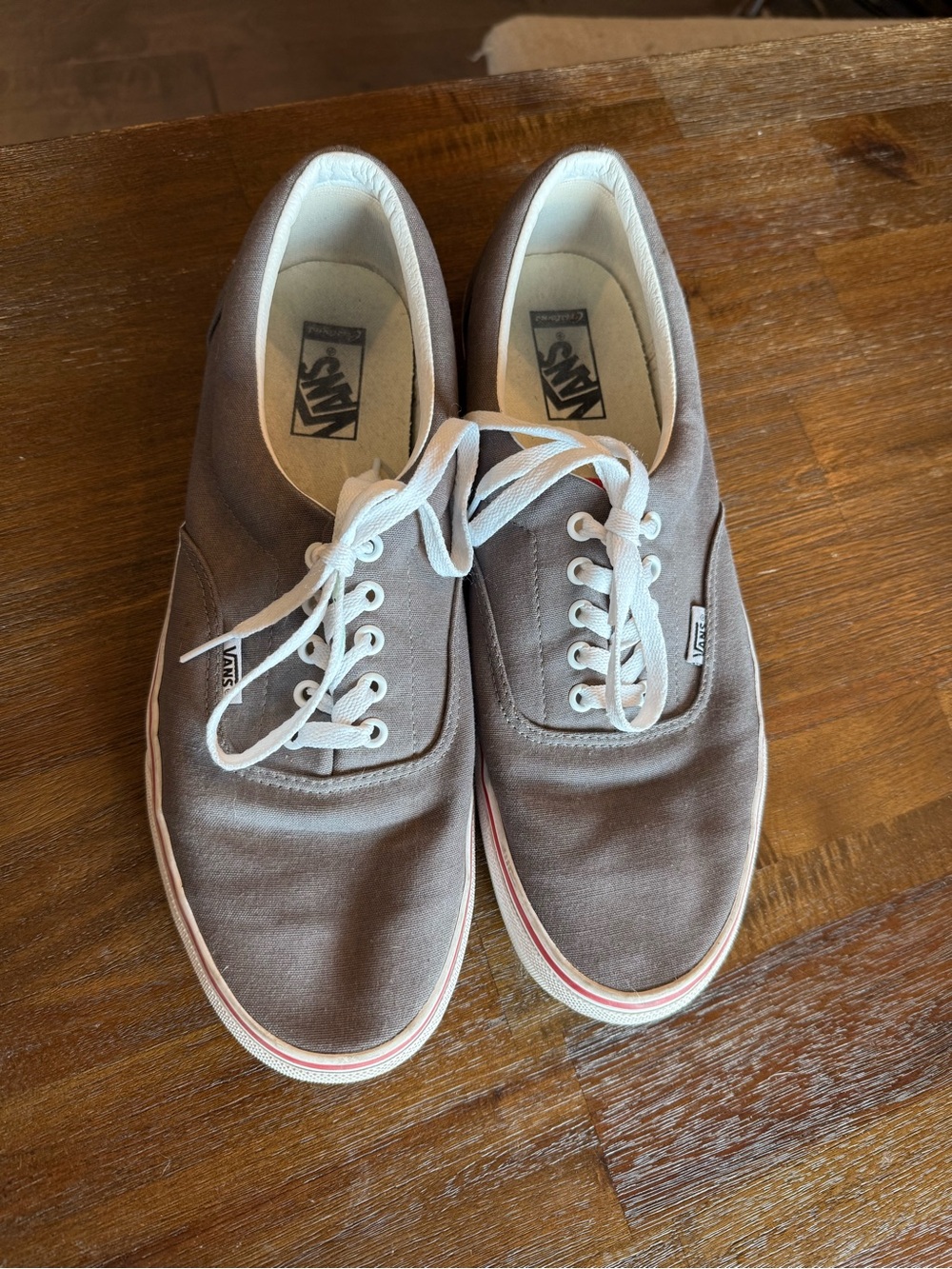 Vans Men’s Brown Canvas Low-Top Sneakers with White Laces